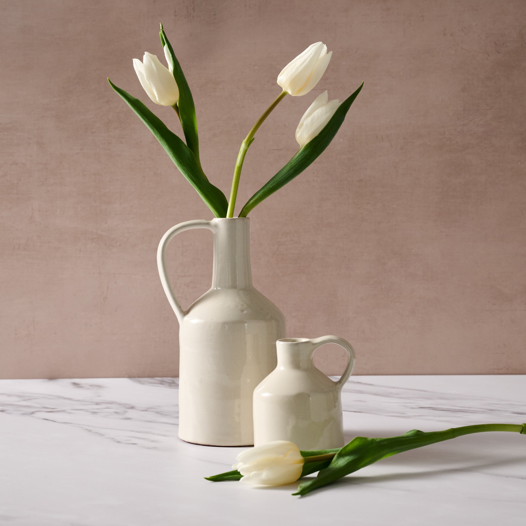 Slika Earthware Ceramic Bud Vase 8 - Ten Thousand Villages