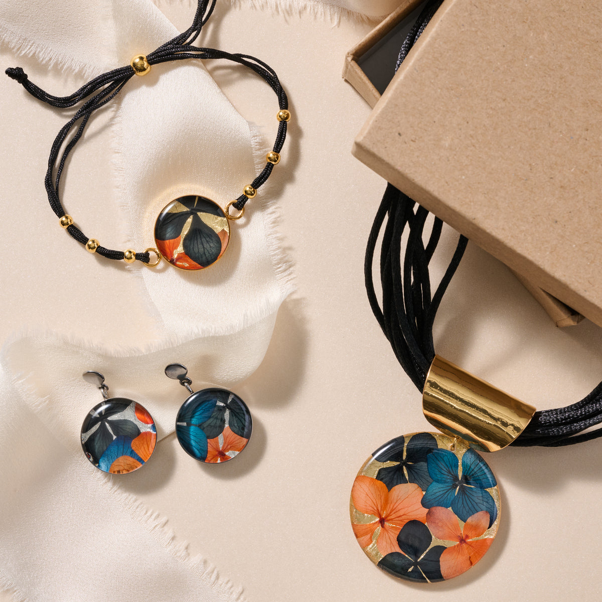 Antonella Flower Petal Bracelet - Ten Thousand Villages