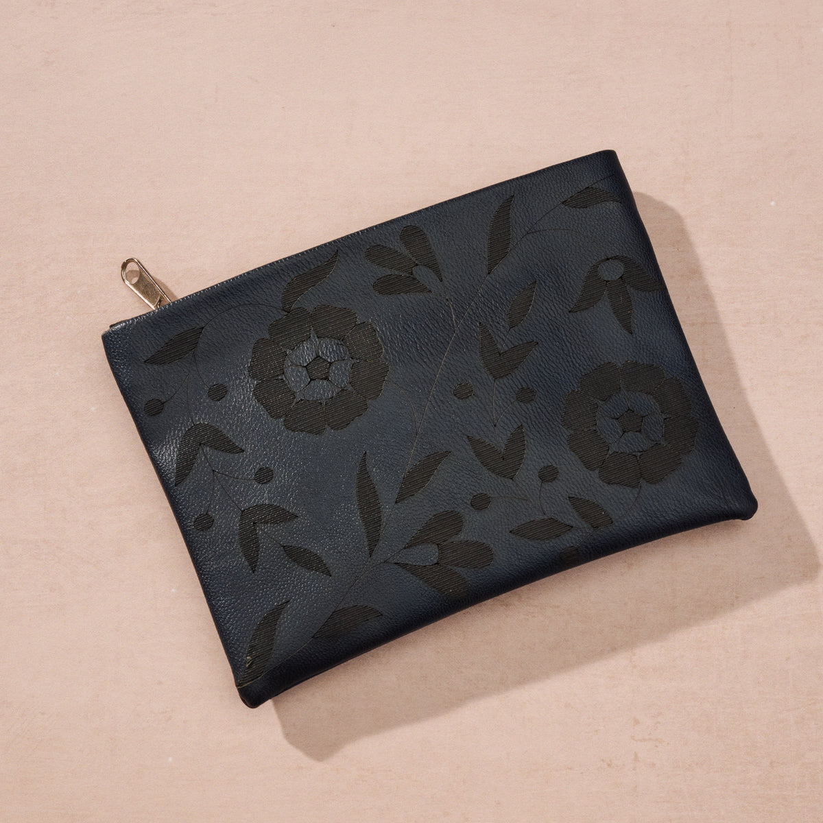 Gahara Embossed Coin Purse - Ten Thousand Villages