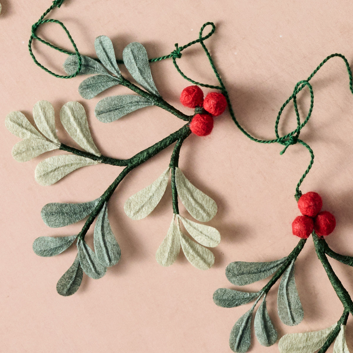Ullasa Holly Silk Paper Garland - Ten Thousand Villages