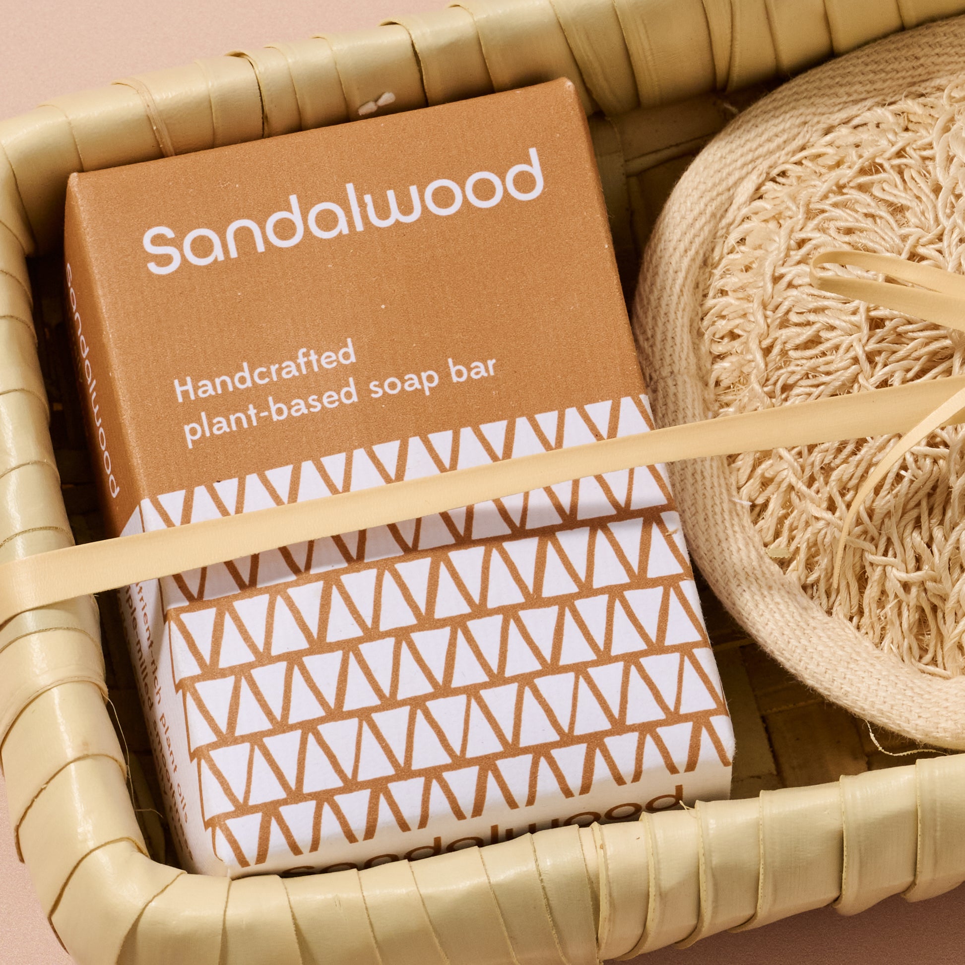 Taaja Sandalwood and Aloe Soap/Body Scrubber Set - Ten Thousand Villages