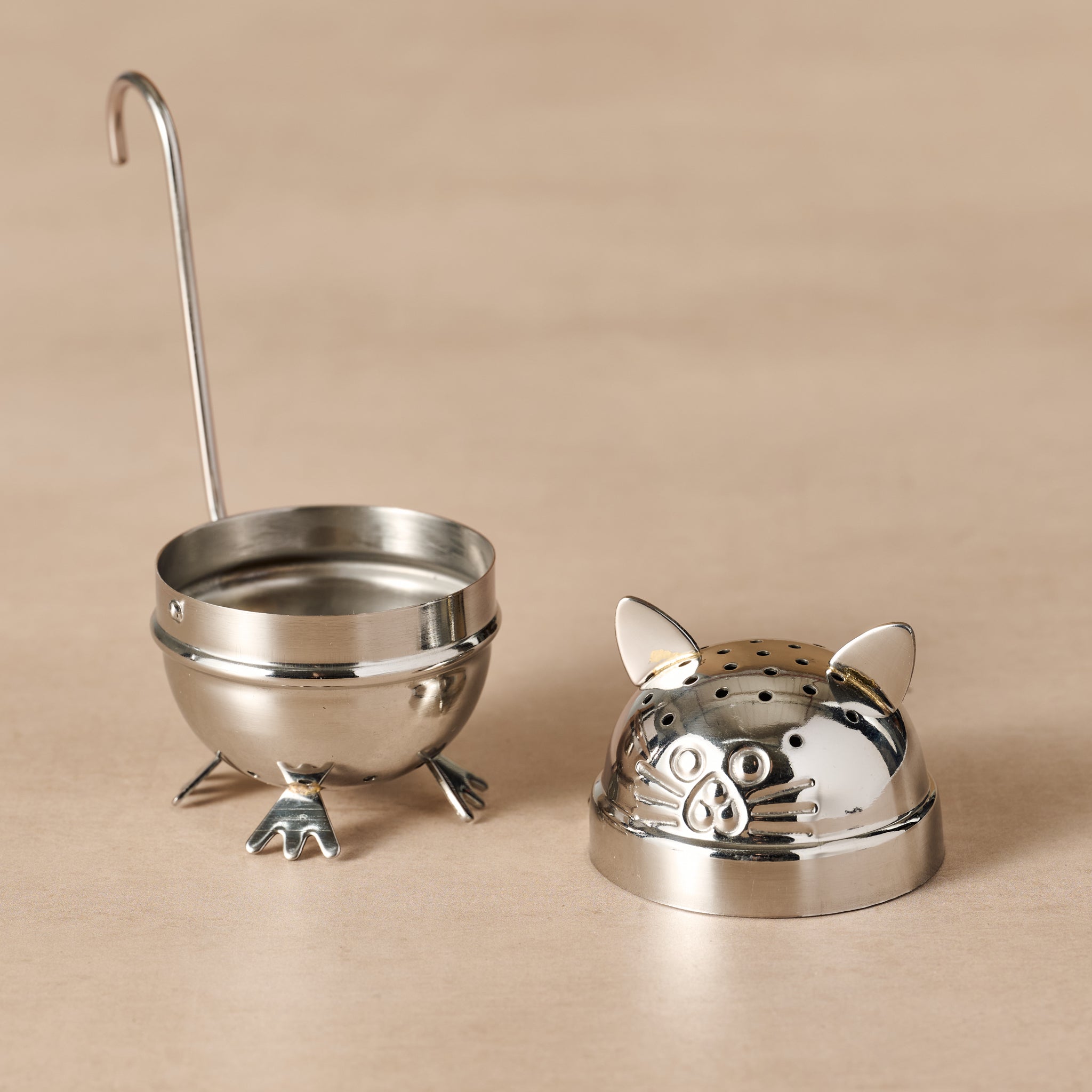 Billee Standing Cat Tea Ball Infuser - Ten Thousand Villages