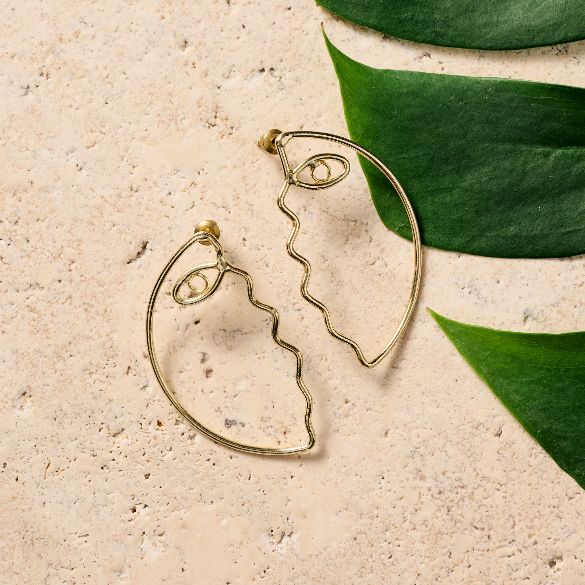 Pikaso Profile Wire Post Earrings - Ten Thousand Villages