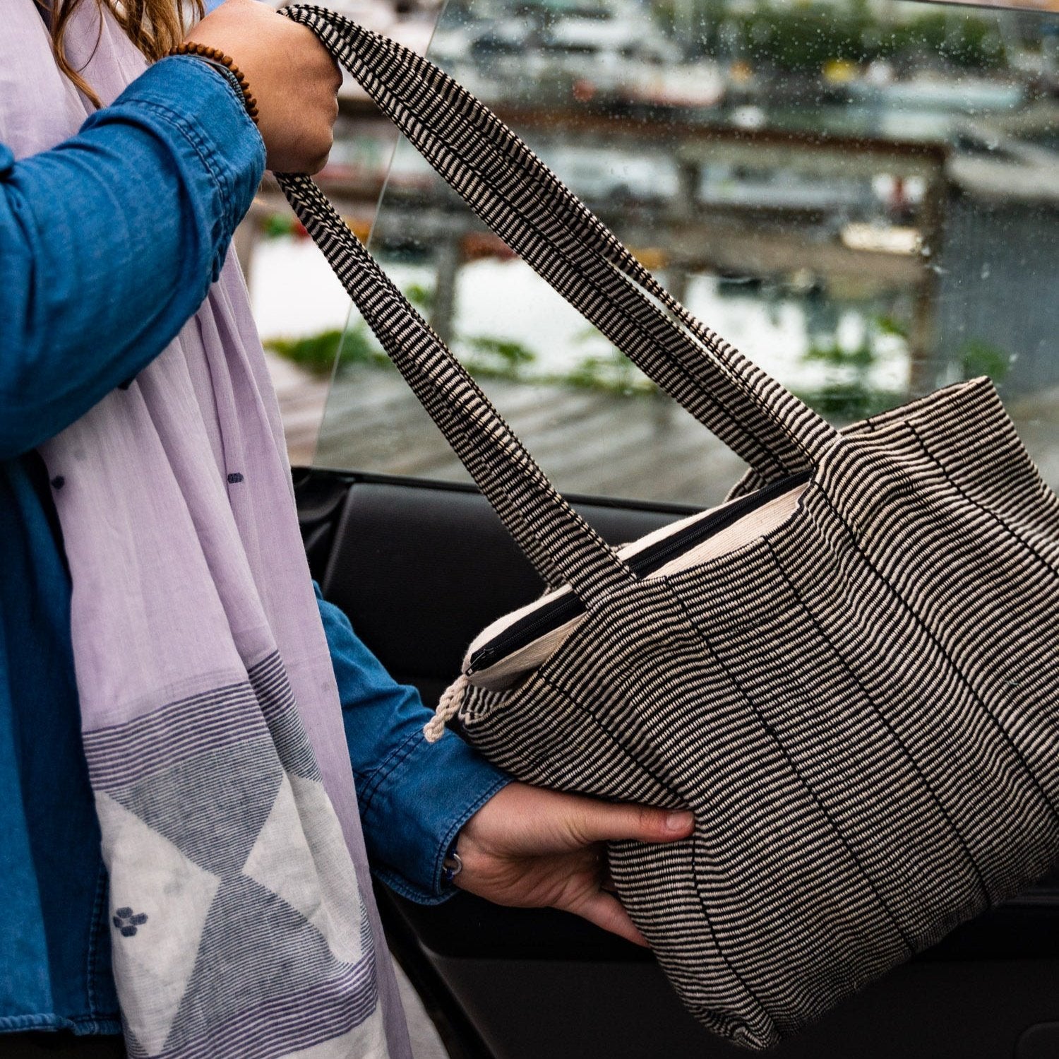 Cotton Weave Tote to Go - Ten Thousand Villages